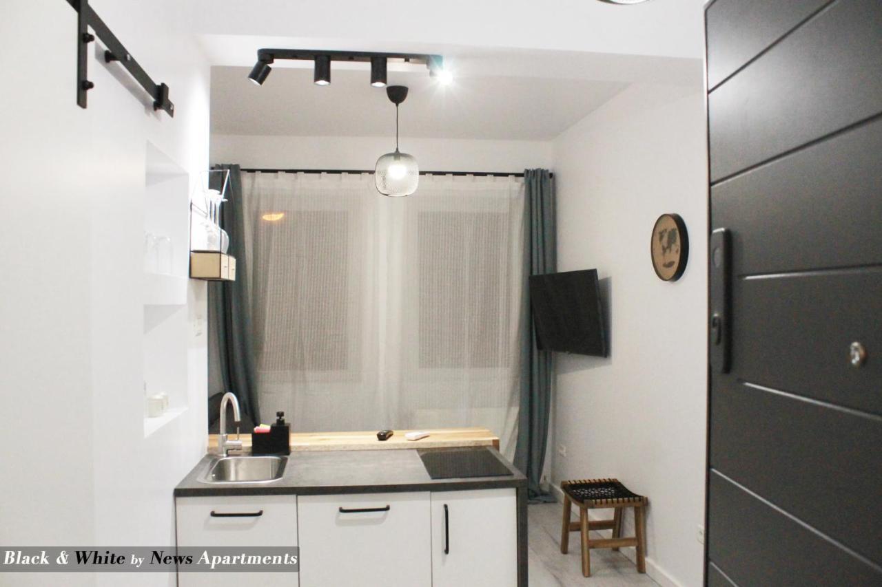 Black & White - News Apartment Bucareste Exterior foto